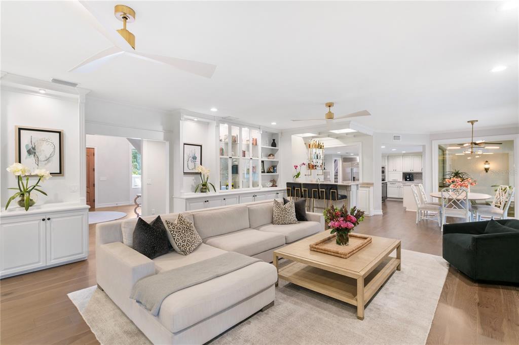 Tampa, Florida, 33613, United States, 7 Bedrooms Bedrooms, ,8 BathroomsBathrooms,Residential,For Sale,1979226