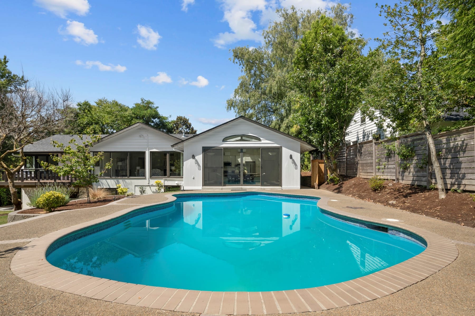  2710 SW MAPLE LN Portland, OR 97225 - 物件實景