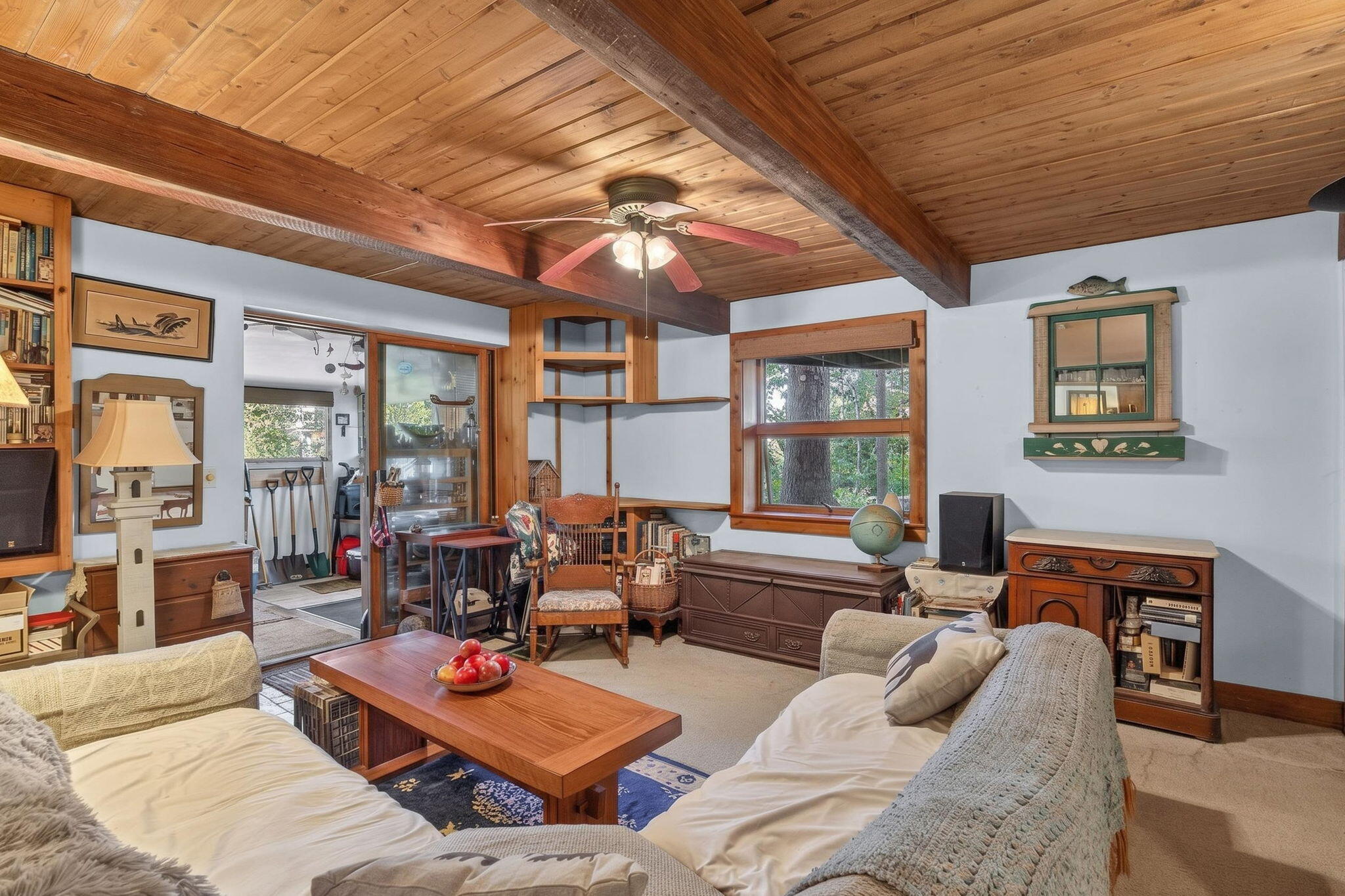  Wooded Privacy, Soaring Ceilings & a Separate Apartment - 物件實景