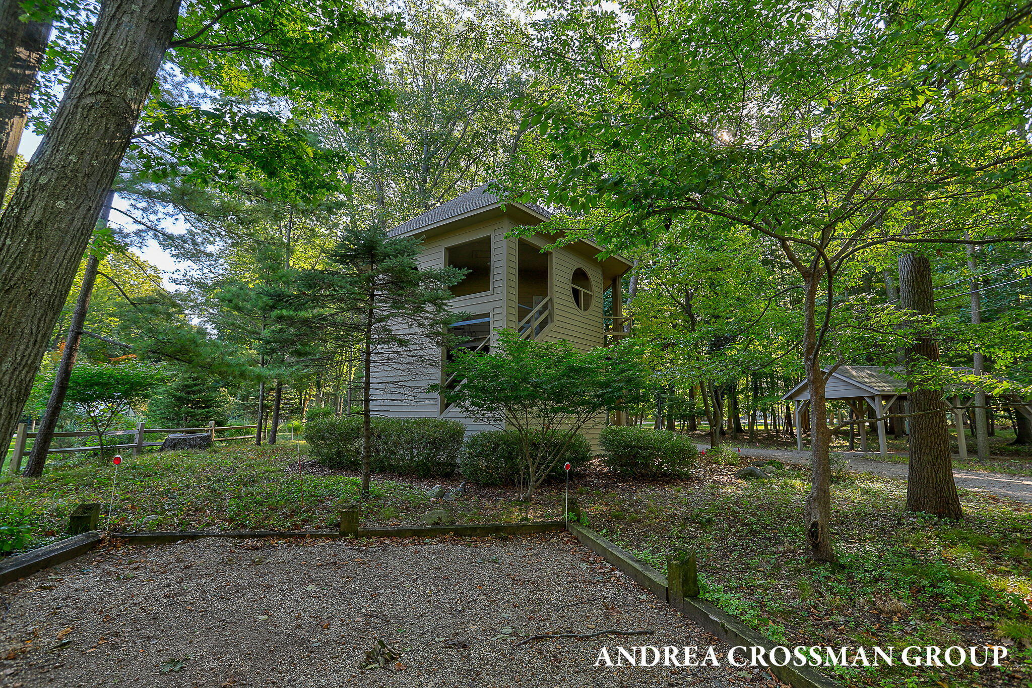 Fennville, Michigan, 49408, United States, 4 Bedrooms Bedrooms, ,3 BathroomsBathrooms,Residential,For Sale,1950968