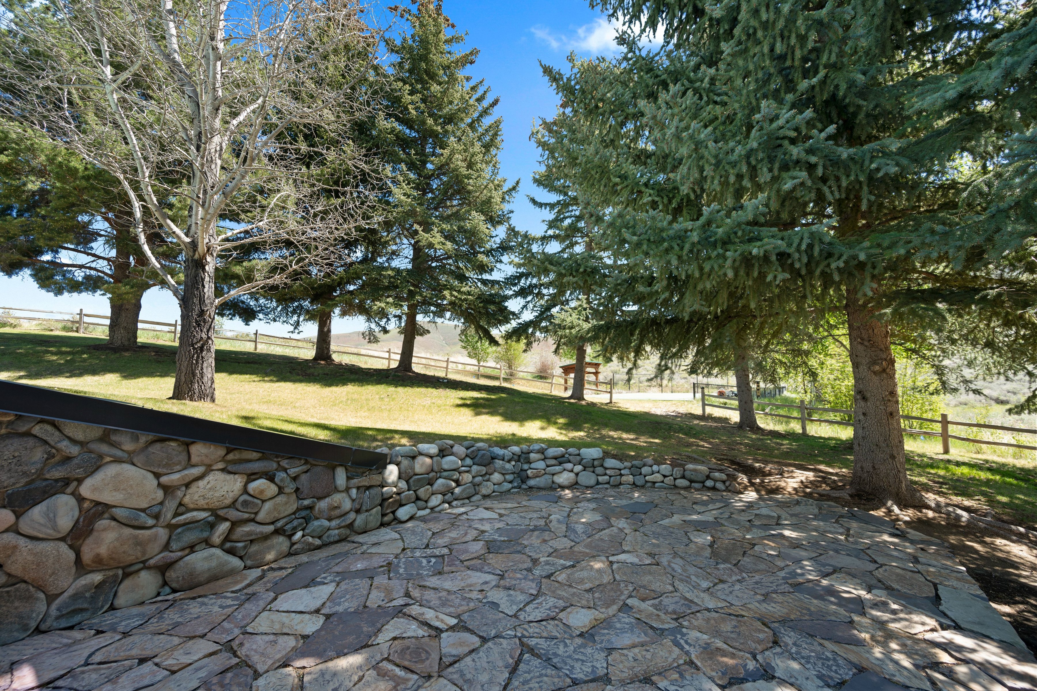  Canyon View Home on 5+ Acres with Pickleball Court - 物件實景