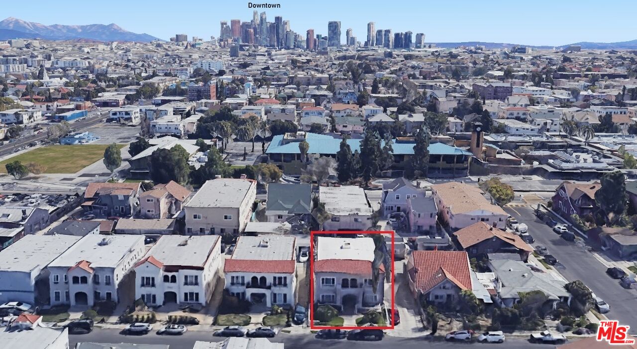 Los Angeles, California, 90019, United States, 8 Bedrooms Bedrooms, ,Residential,For Sale,1848279