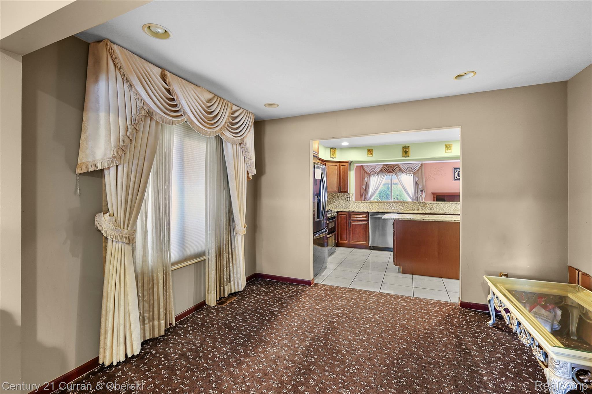 Dearborn, Michigan, 48126, United States, 4 Bedrooms Bedrooms, ,4 BathroomsBathrooms,Residential,For Sale,1974574