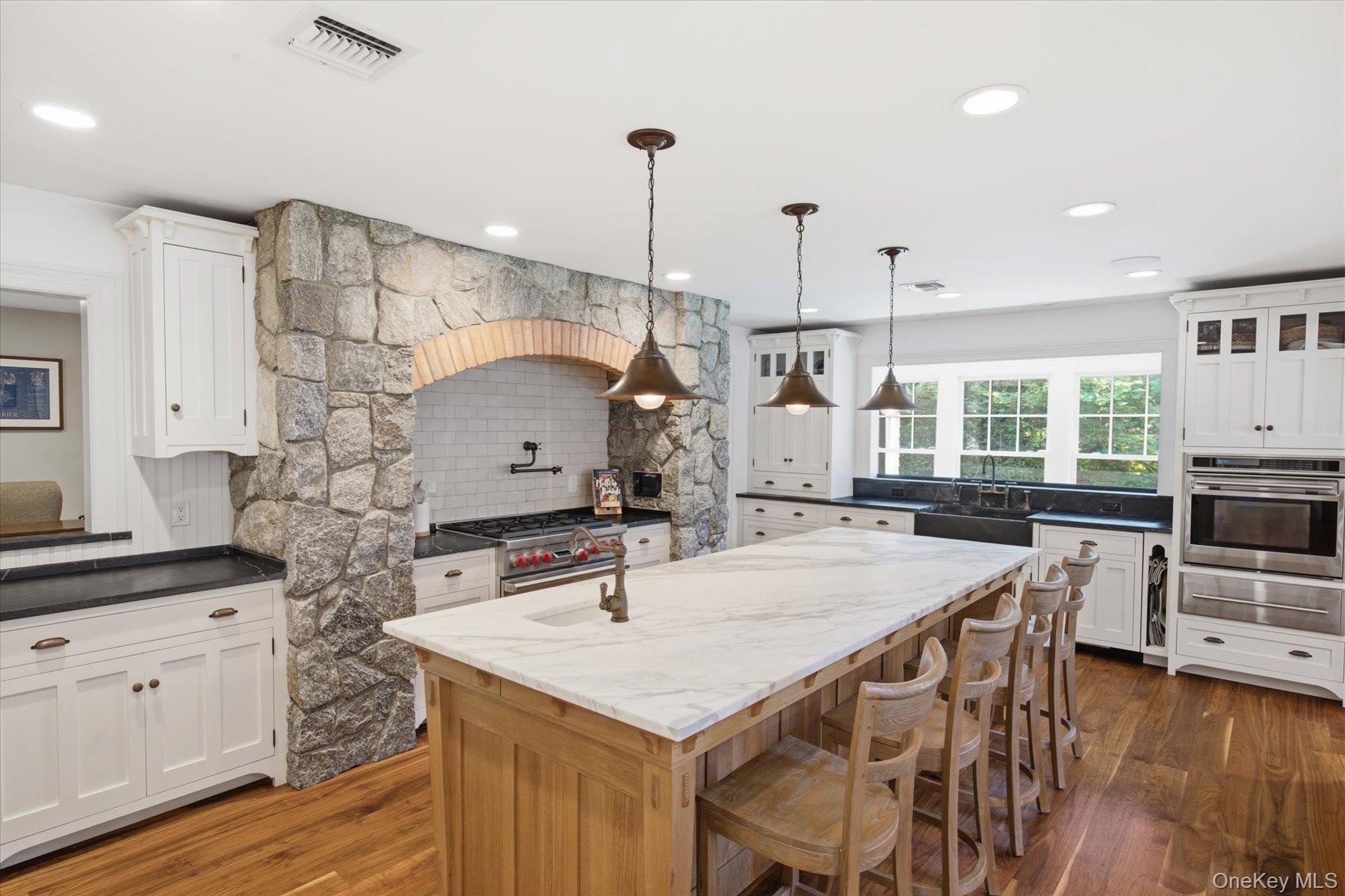  134 Sandy Hollow Road, Northport, NY, 11768 - 物件實景
