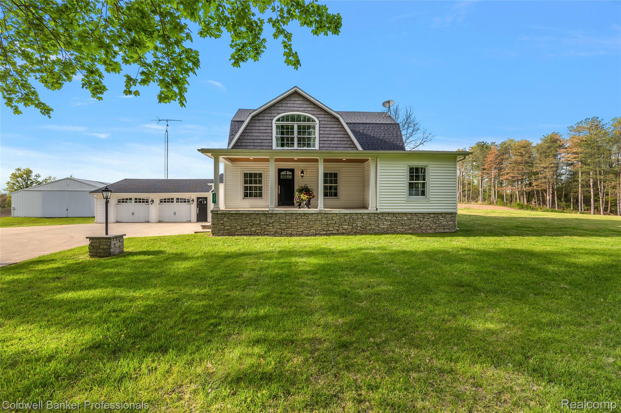 Lapeer, Michigan, 48446, United States, 3 Bedrooms Bedrooms, ,3 BathroomsBathrooms,Residential,For Sale,1907638