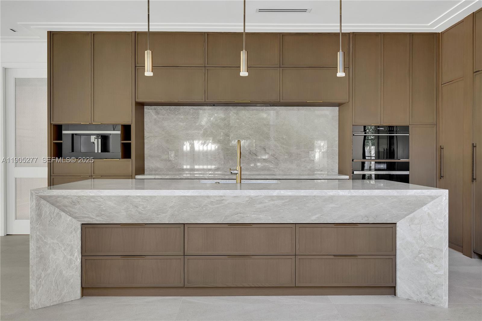 Miami, Florida, 33133, United States, 5 Bedrooms Bedrooms, ,6 BathroomsBathrooms,Residential,For Sale,1996975