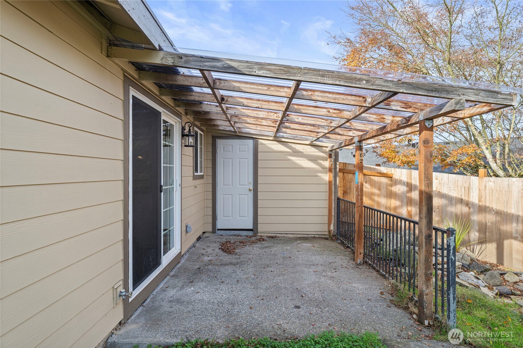 Auburn, Washington, 98001, United States, ,Residential,For Sale,1992028