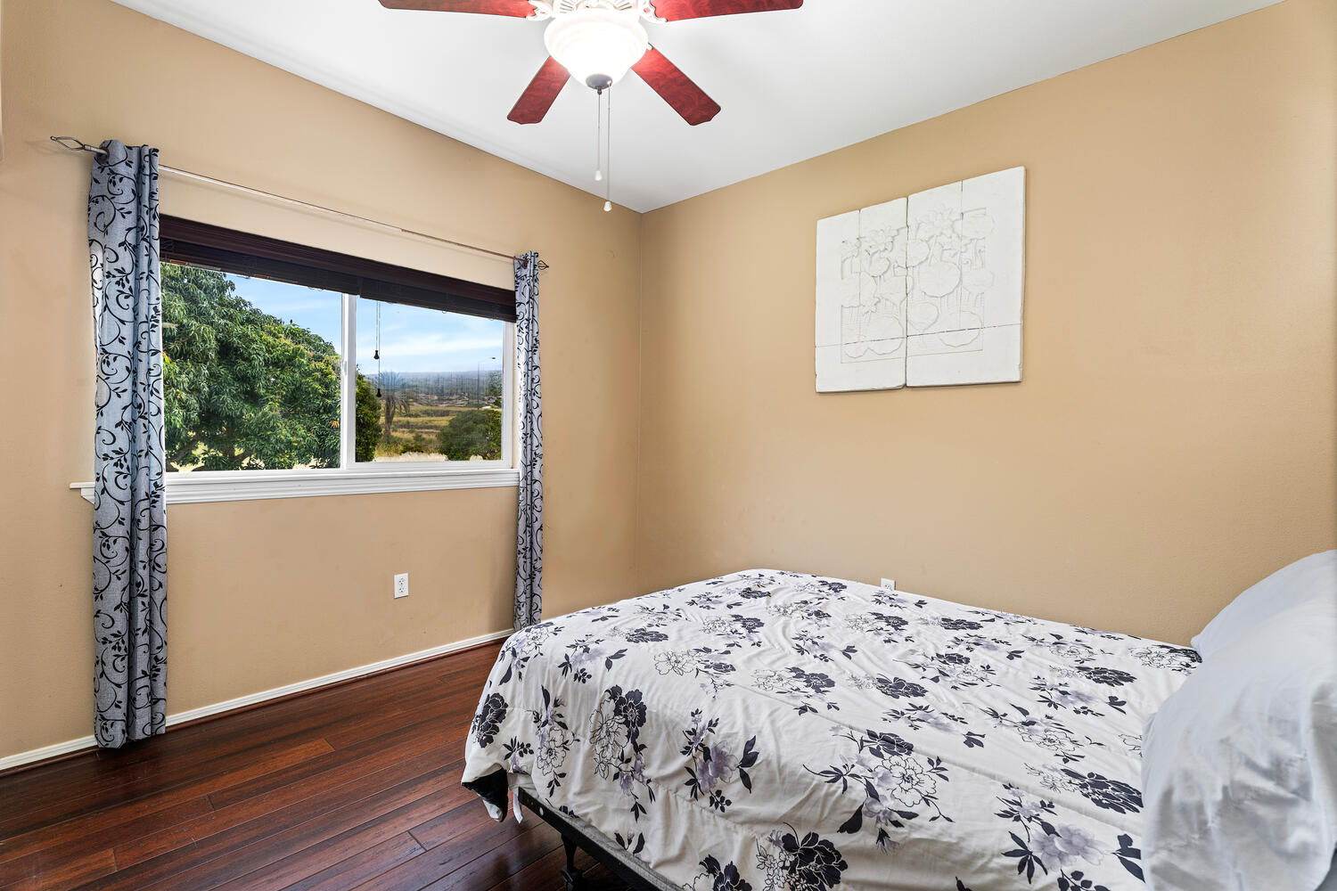 Kailua-Kona, Hawaii, 96740, United States, 2 Bedrooms Bedrooms, ,2 BathroomsBathrooms,Residential,For Sale,1896960