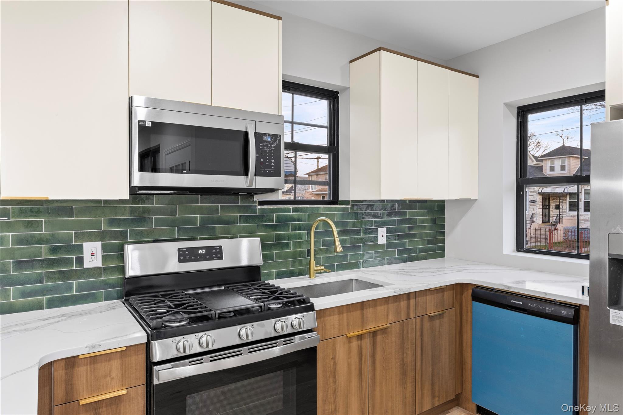 Jamaica, New York, 11434, United States, 4 Bedrooms Bedrooms, ,3 BathroomsBathrooms,Residential,For Sale,2003093