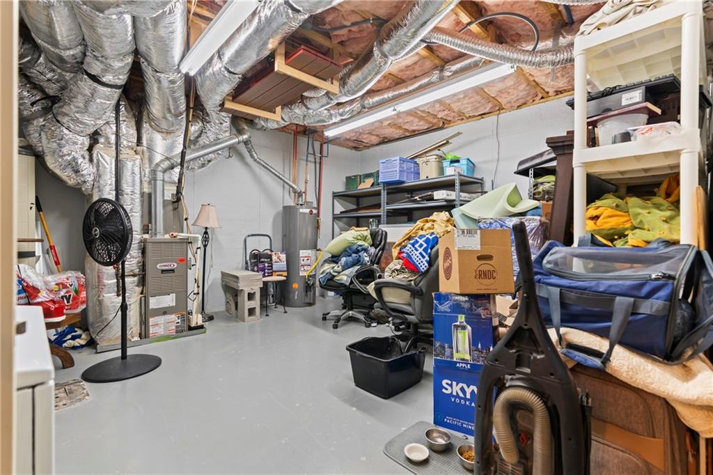 Marietta, Georgia, 30060, United States, 5 Bedrooms Bedrooms, ,4 BathroomsBathrooms,Residential,For Sale,1973923