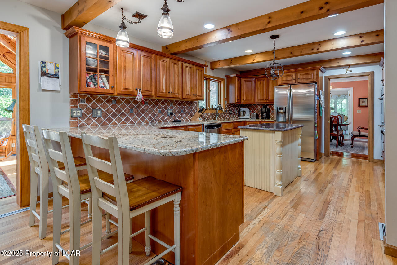 Dallas, Pennsylvania, 18612, United States, 5 Bedrooms Bedrooms, ,3 BathroomsBathrooms,Residential,For Sale,2006135