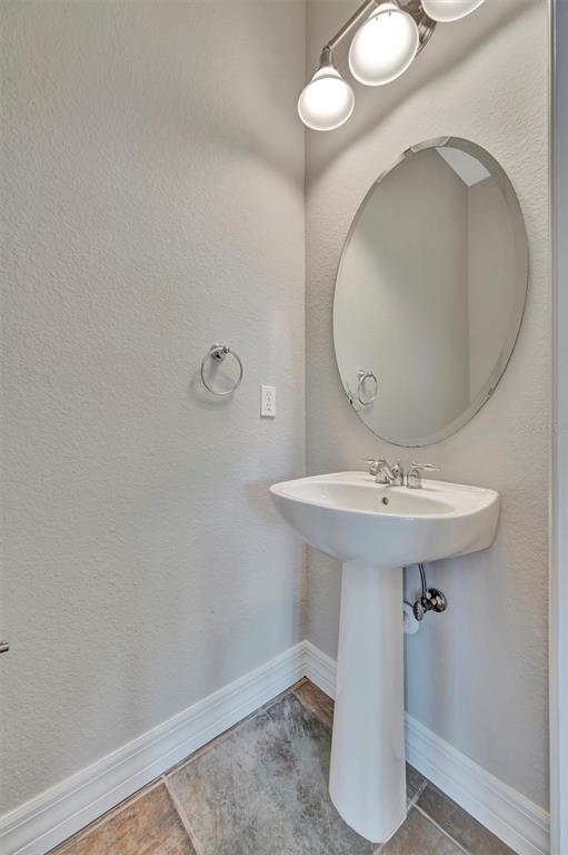 Bradenton, Florida, 34212, United States, 3 Bedrooms Bedrooms, ,4 BathroomsBathrooms,Residential,For Sale,1910869