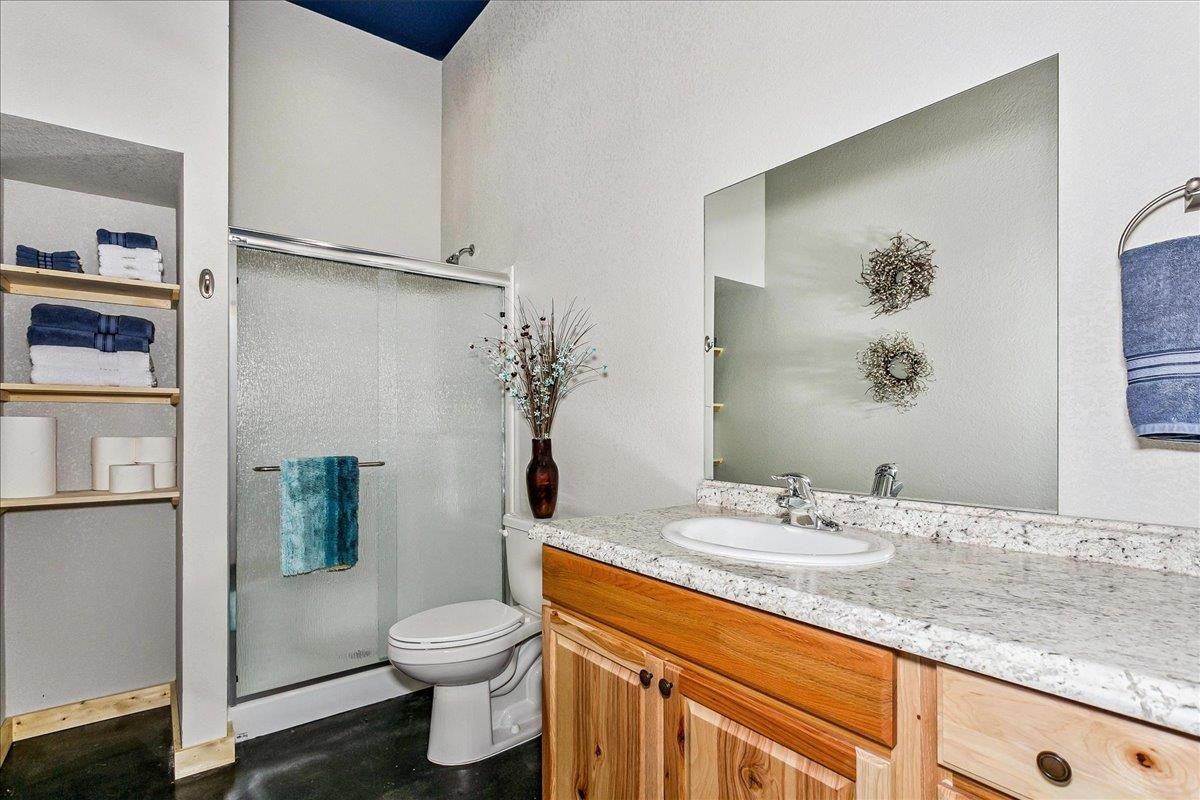 Augusta, Kansas, 67010, United States, 4 Bedrooms Bedrooms, ,4 BathroomsBathrooms,Residential,For Sale,1942309
