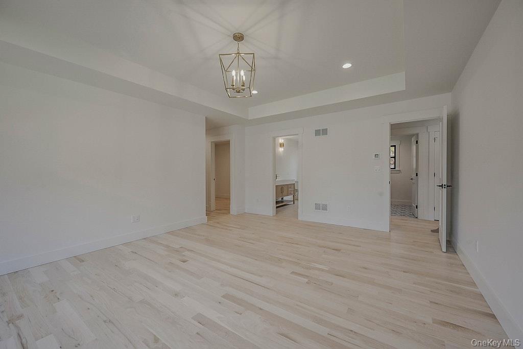 Middle Island, New York, 11953, United States, 4 Bedrooms Bedrooms, ,4 BathroomsBathrooms,Residential,For Sale,1988192