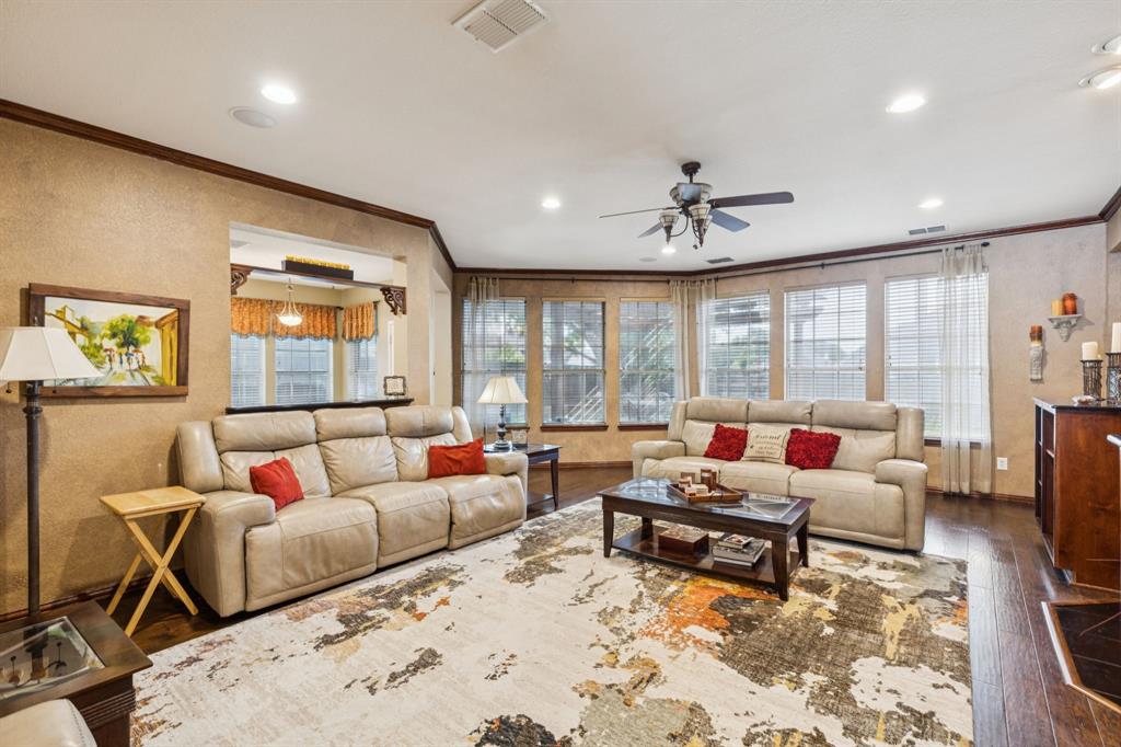 Plano, Texas, 75025, United States, 4 Bedrooms Bedrooms, ,3 BathroomsBathrooms,Residential,For Sale,1912085