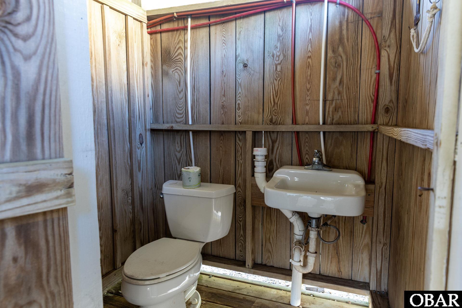 Duck, North Carolina, 27949, United States, 6 Bedrooms Bedrooms, ,7 BathroomsBathrooms,Residential,For Sale,1994366