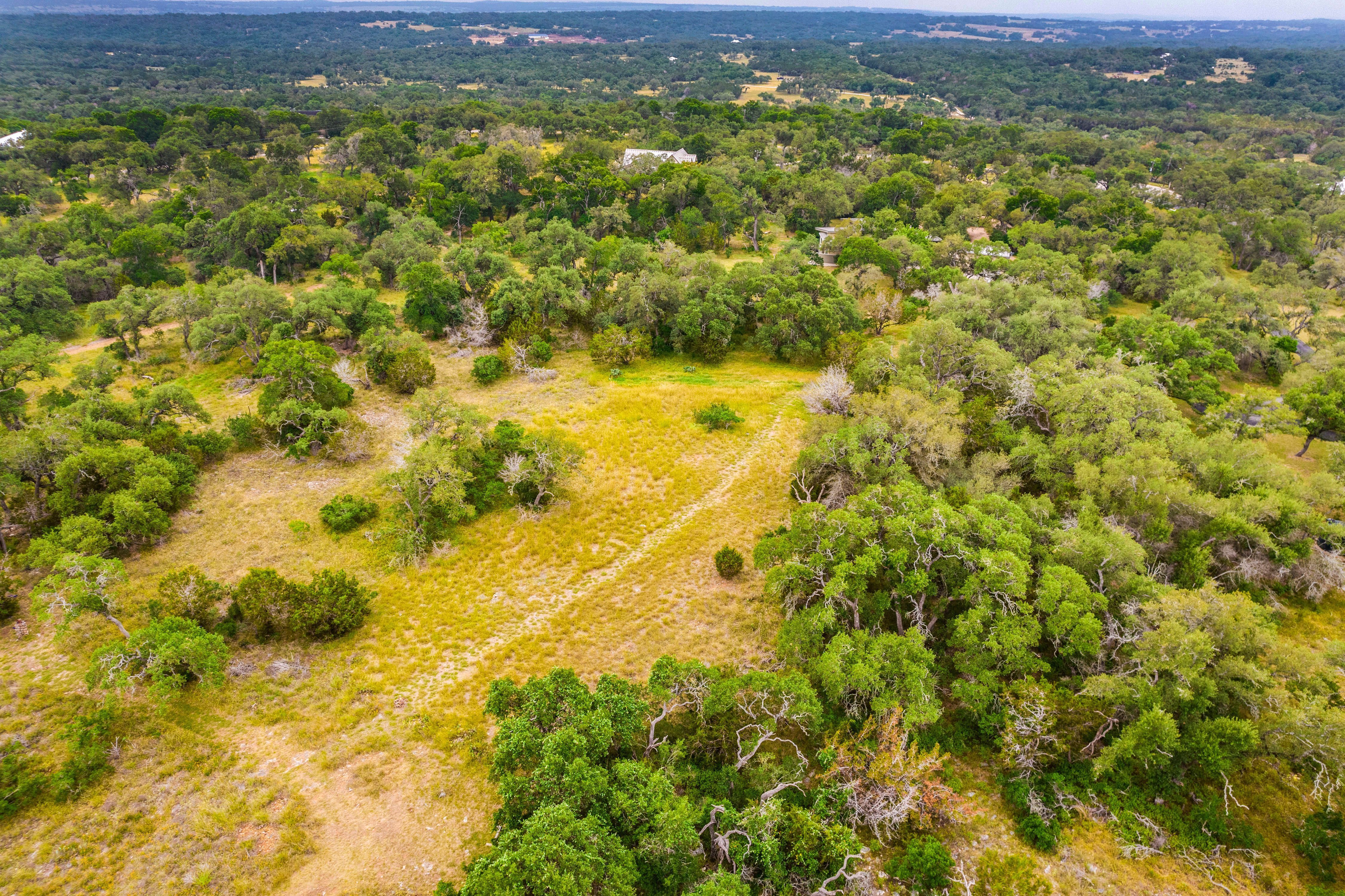  A Modern Hill Country Retreat on 5 Lush Acres - 物件實景