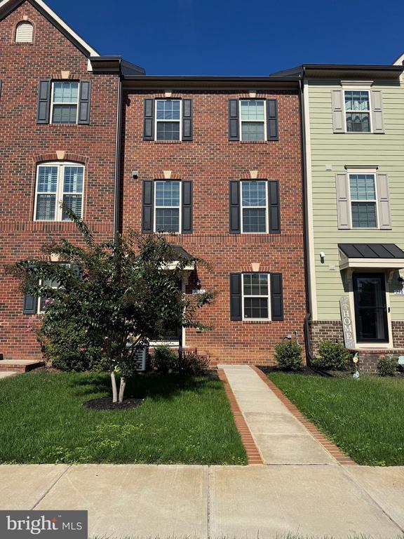 Dumfries, Virginia, 22026, United States, 4 Bedrooms Bedrooms, ,5 BathroomsBathrooms,Residential,For Sale,1958431