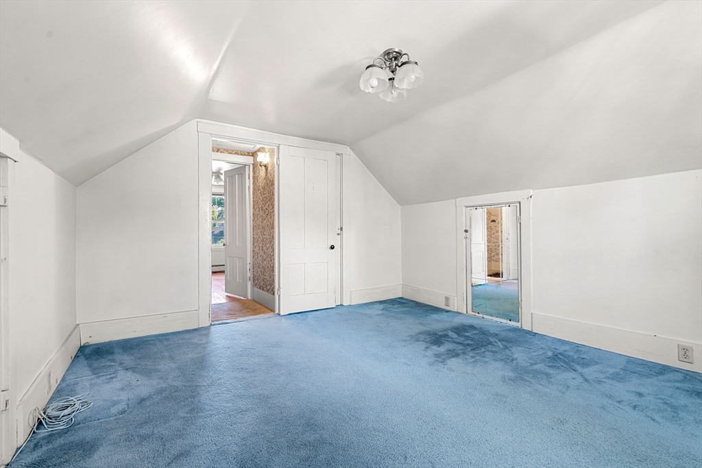 Wakefield, Massachusetts, 01880, United States, 4 Bedrooms Bedrooms, ,2 BathroomsBathrooms,Residential,For Sale,1947079