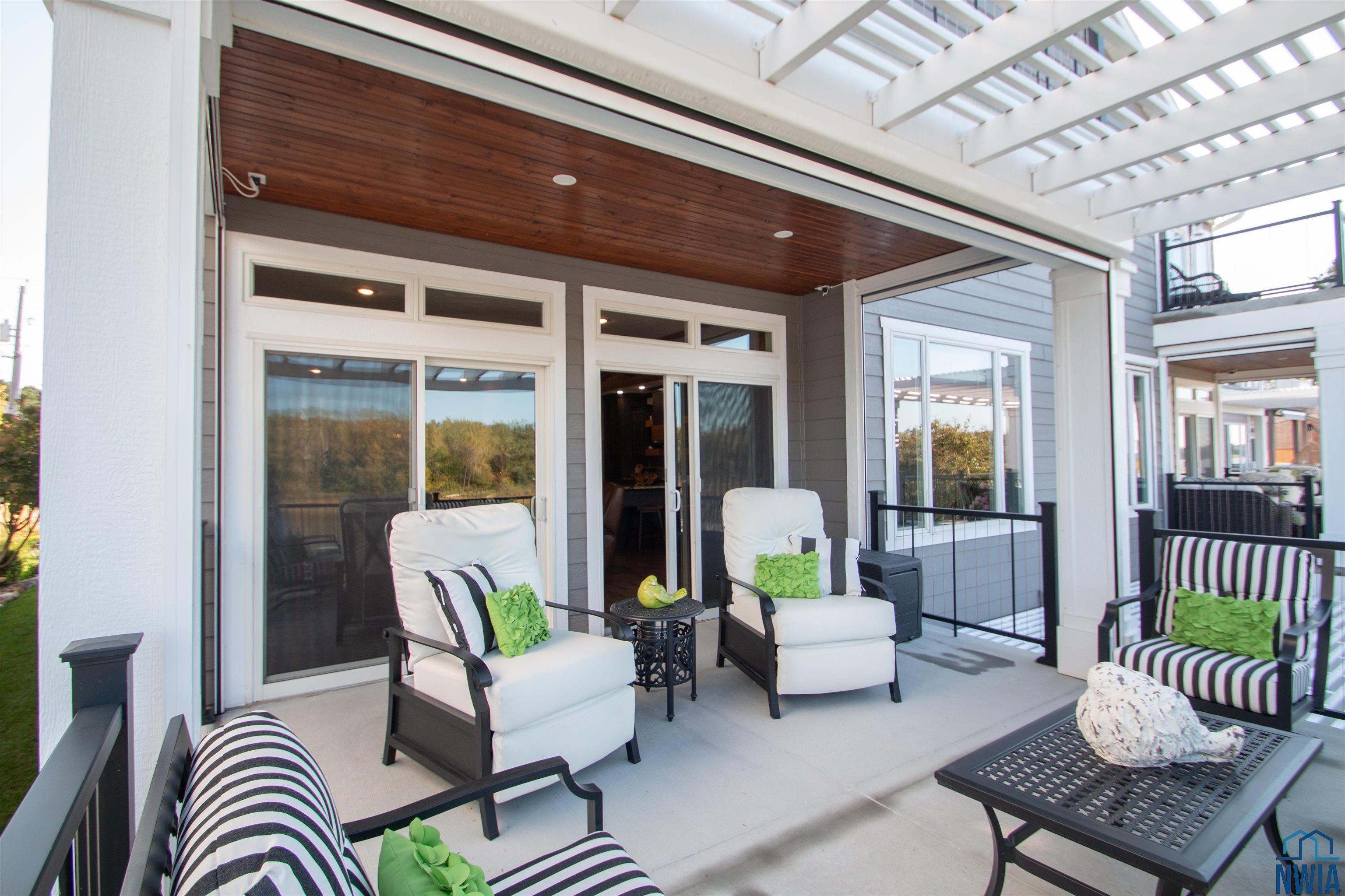 McCook Lake, South Dakota, 57049, United States, 3 Bedrooms Bedrooms, ,4 BathroomsBathrooms,Residential,For Sale,1974954