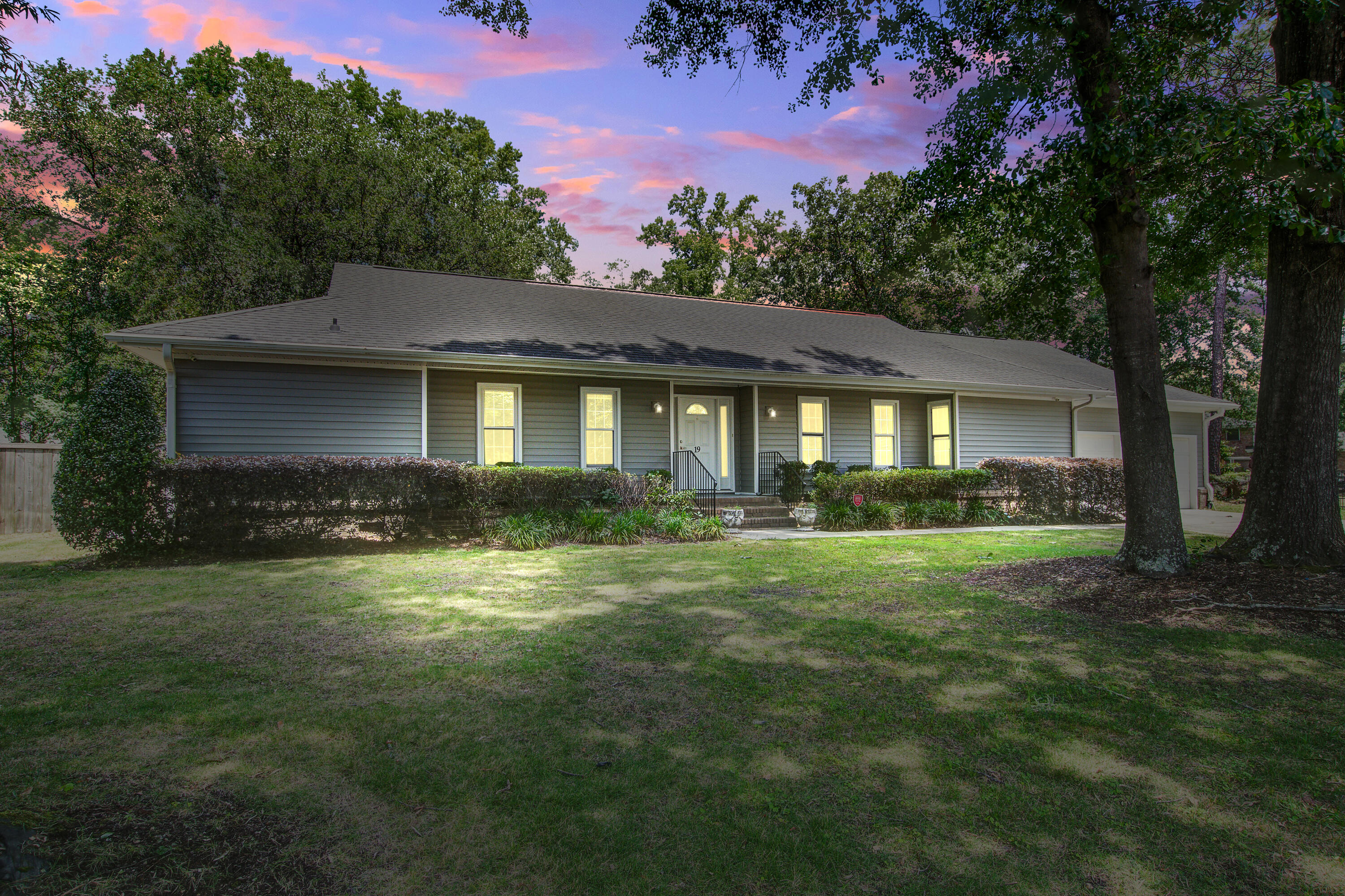Hanahan, South Carolina, 29410, United States, 3 Bedrooms Bedrooms, ,3 BathroomsBathrooms,Residential,For Sale,1819163