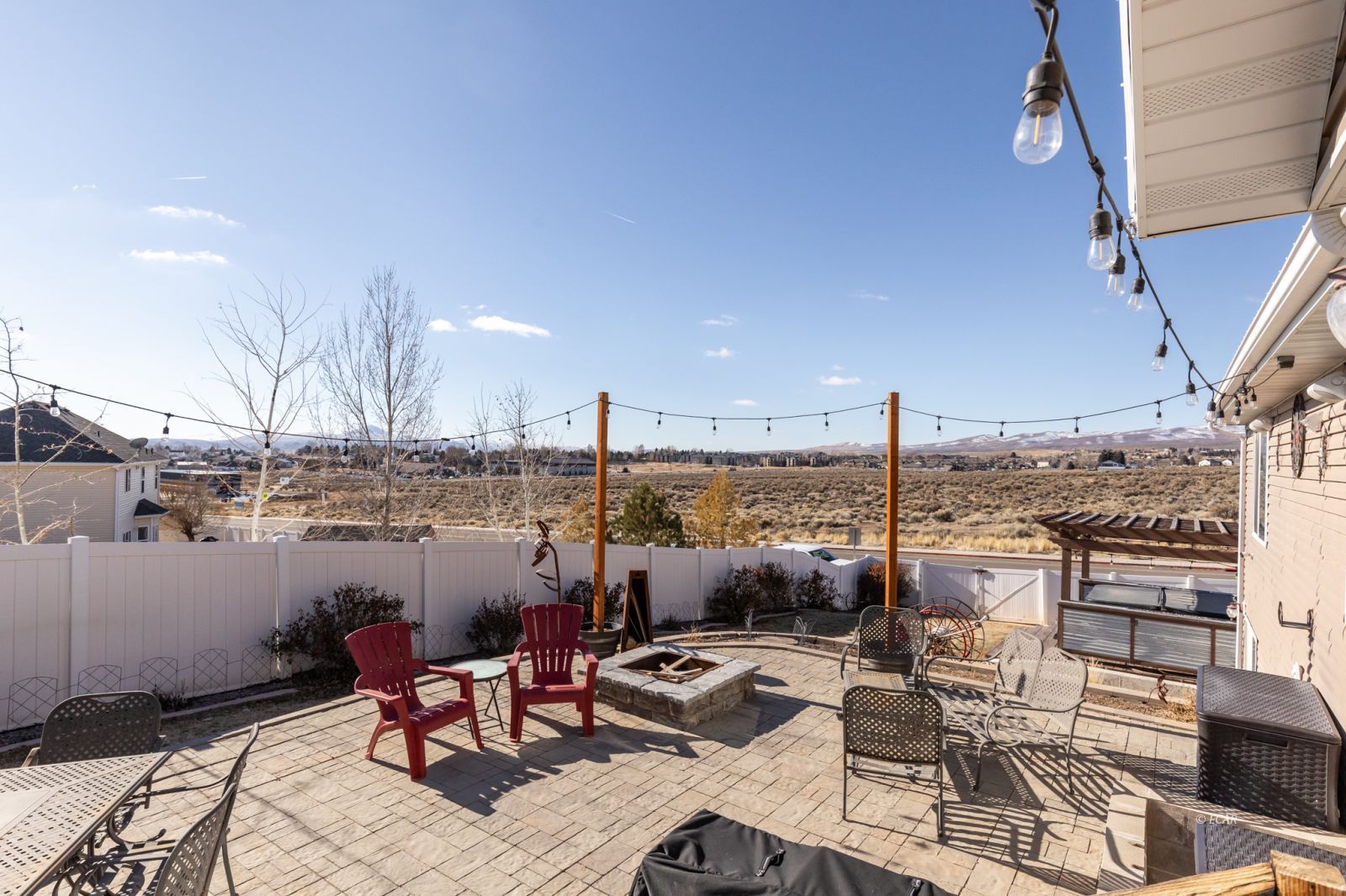 Elko, Nevada, 89801, United States, 5 Bedrooms Bedrooms, ,3 BathroomsBathrooms,Residential,For Sale,1691636