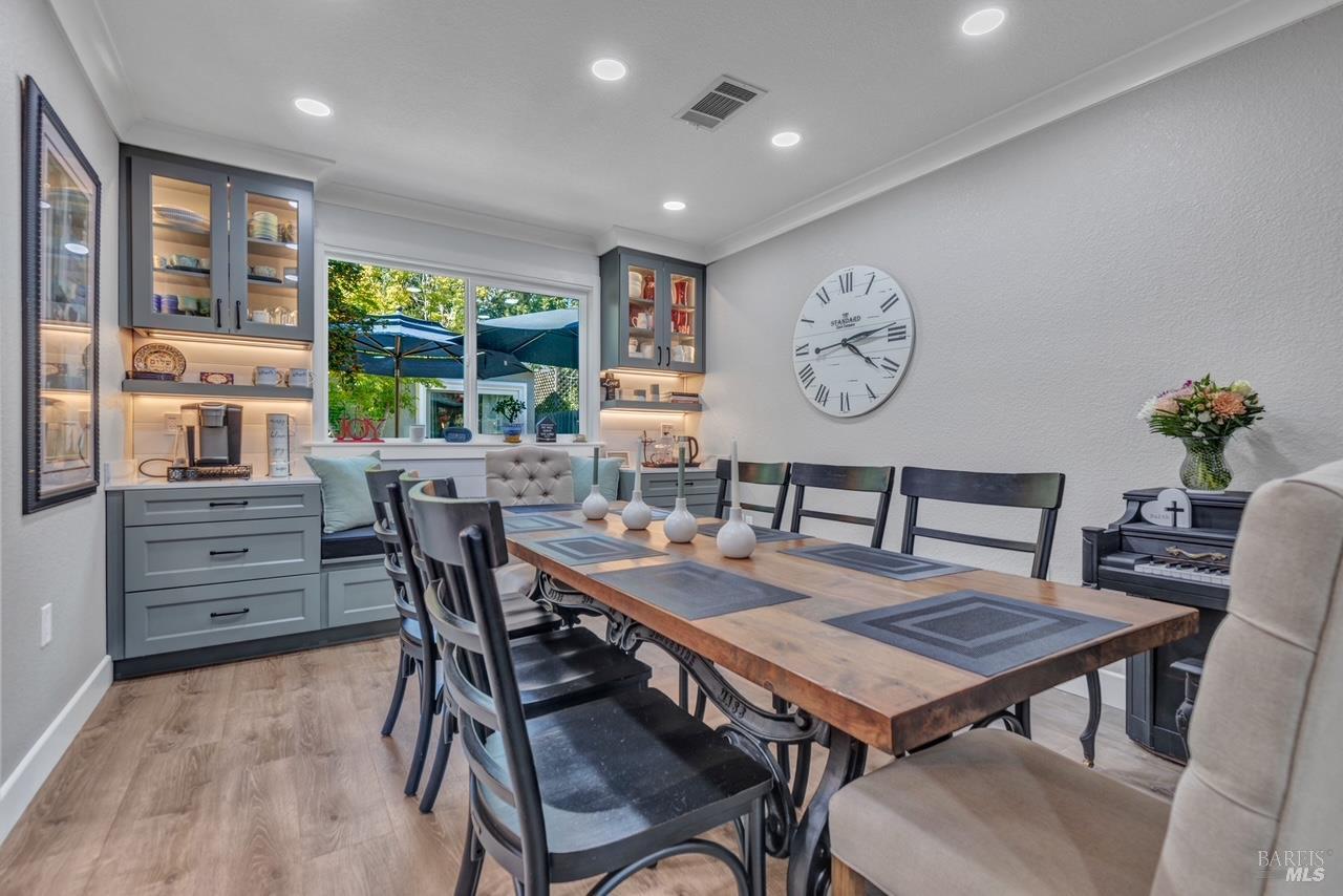 Vacaville, California, 95688, United States, 4 Bedrooms Bedrooms, ,3 BathroomsBathrooms,Residential,For Sale,1900587