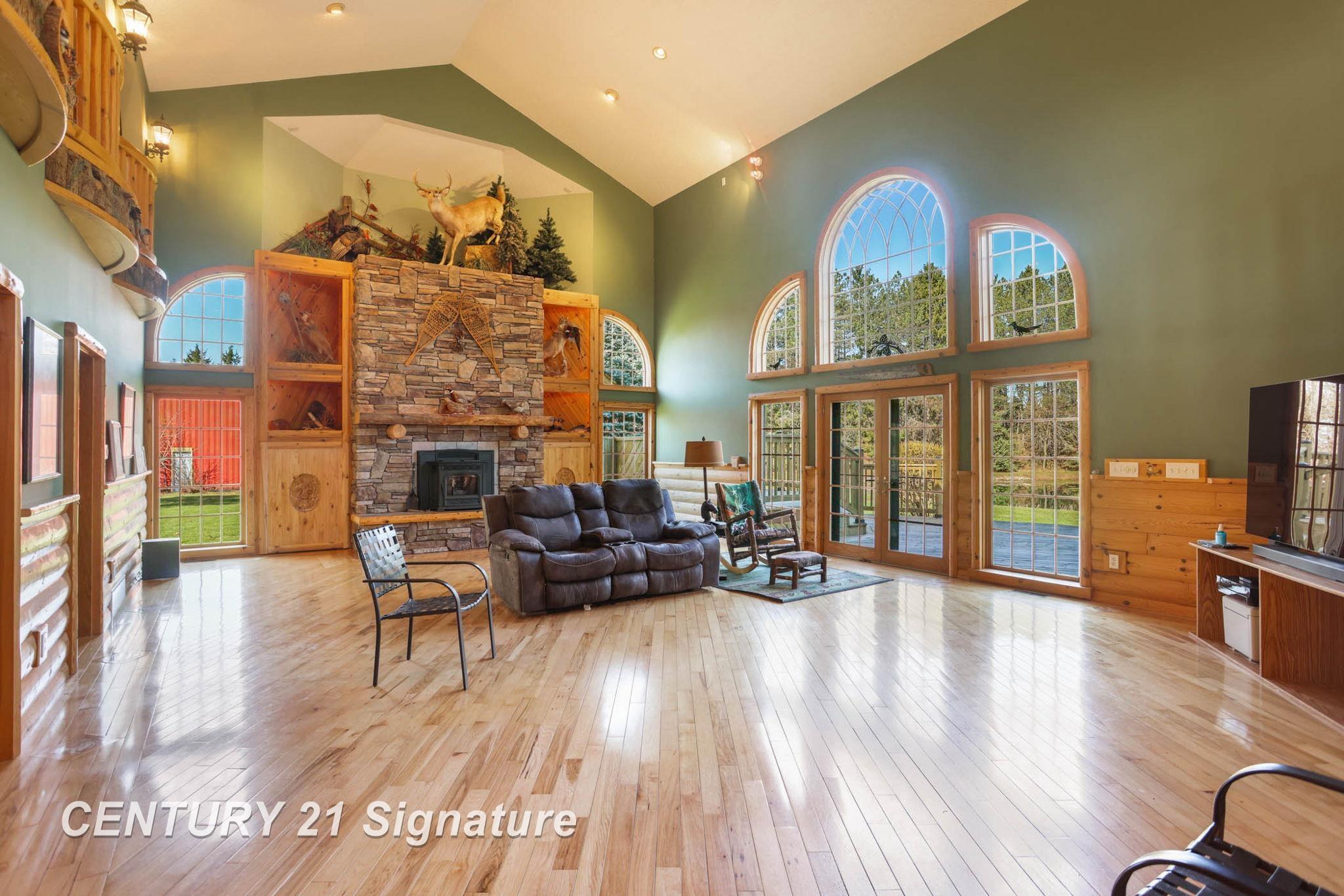 Hemlock, Michigan, 48626, United States, 6 Bedrooms Bedrooms, ,5 BathroomsBathrooms,Residential,For Sale,1984080