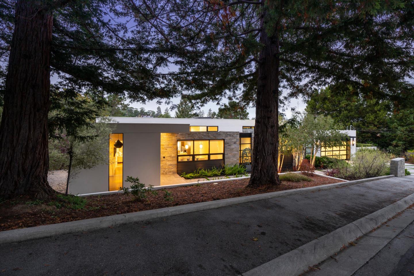 Hillsborough, California, 94010, United States, 4 Bedrooms Bedrooms, ,4 BathroomsBathrooms,Residential,For Sale,1940543