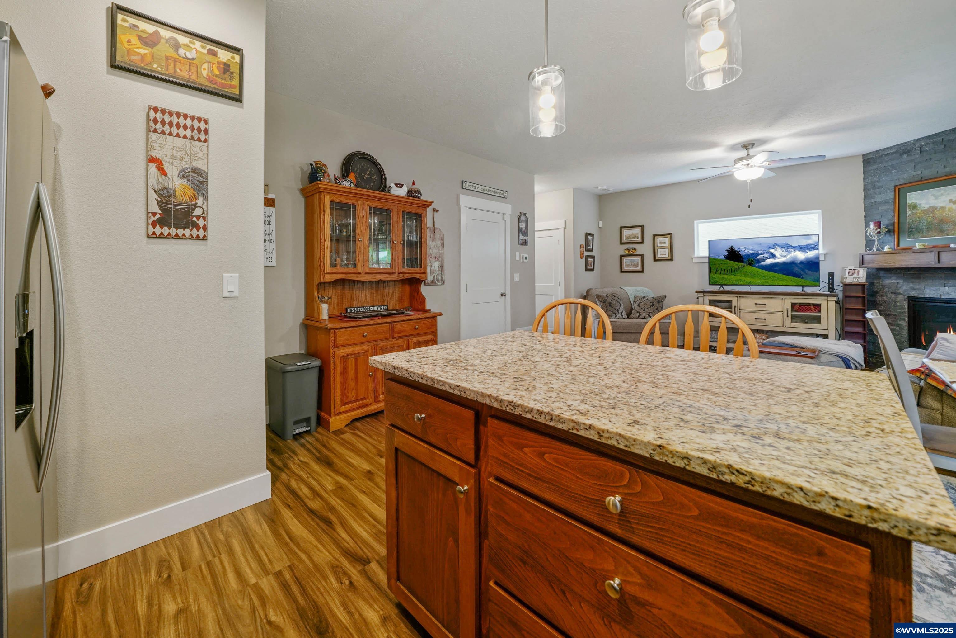 Salem, Oregon, 97306, United States, 3 Bedrooms Bedrooms, ,3 BathroomsBathrooms,Residential,For Sale,1891858