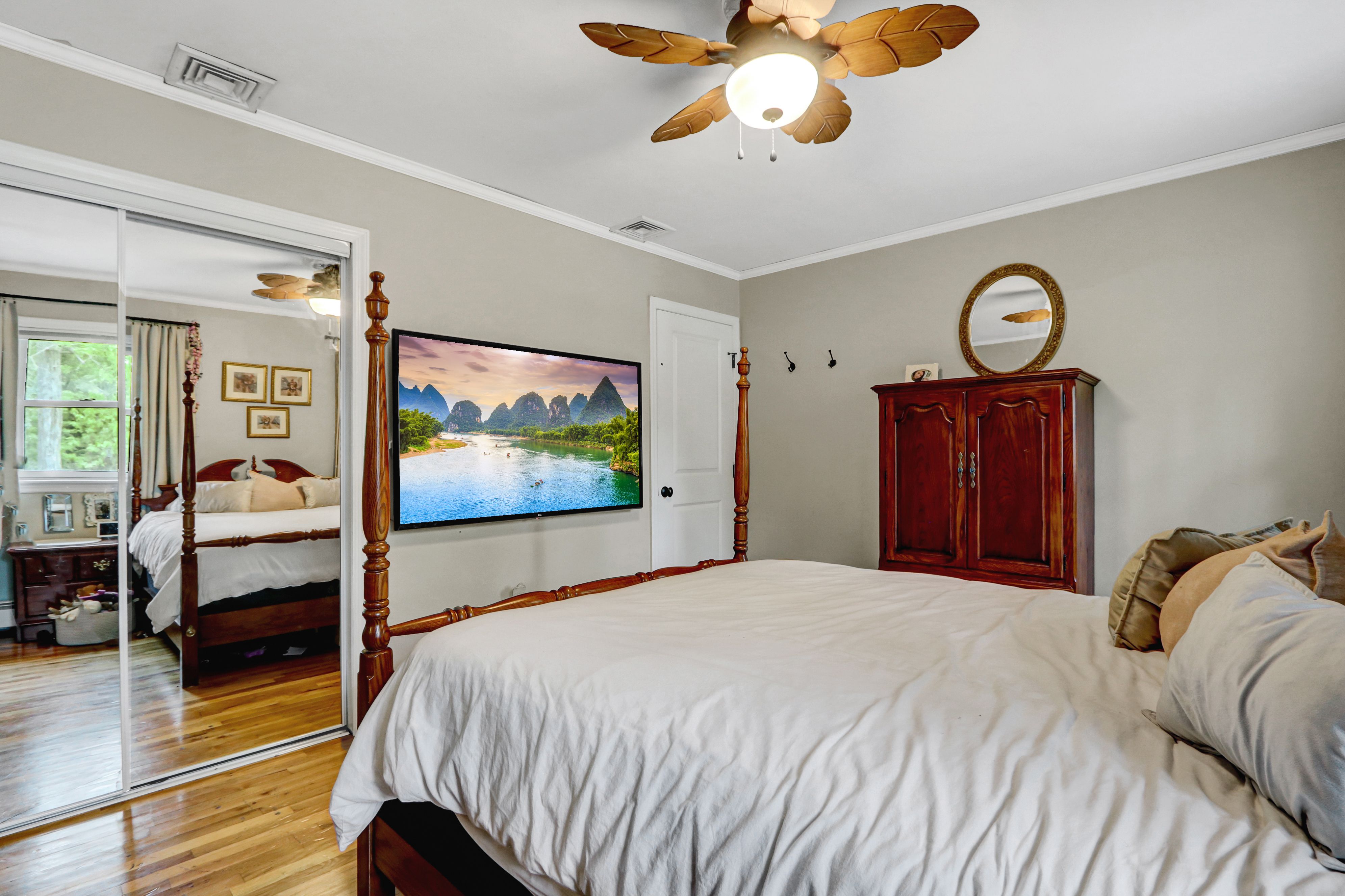 Brookhaven, New York, 11719, United States, 3 Bedrooms Bedrooms, ,2 BathroomsBathrooms,Residential,For Sale,1924488