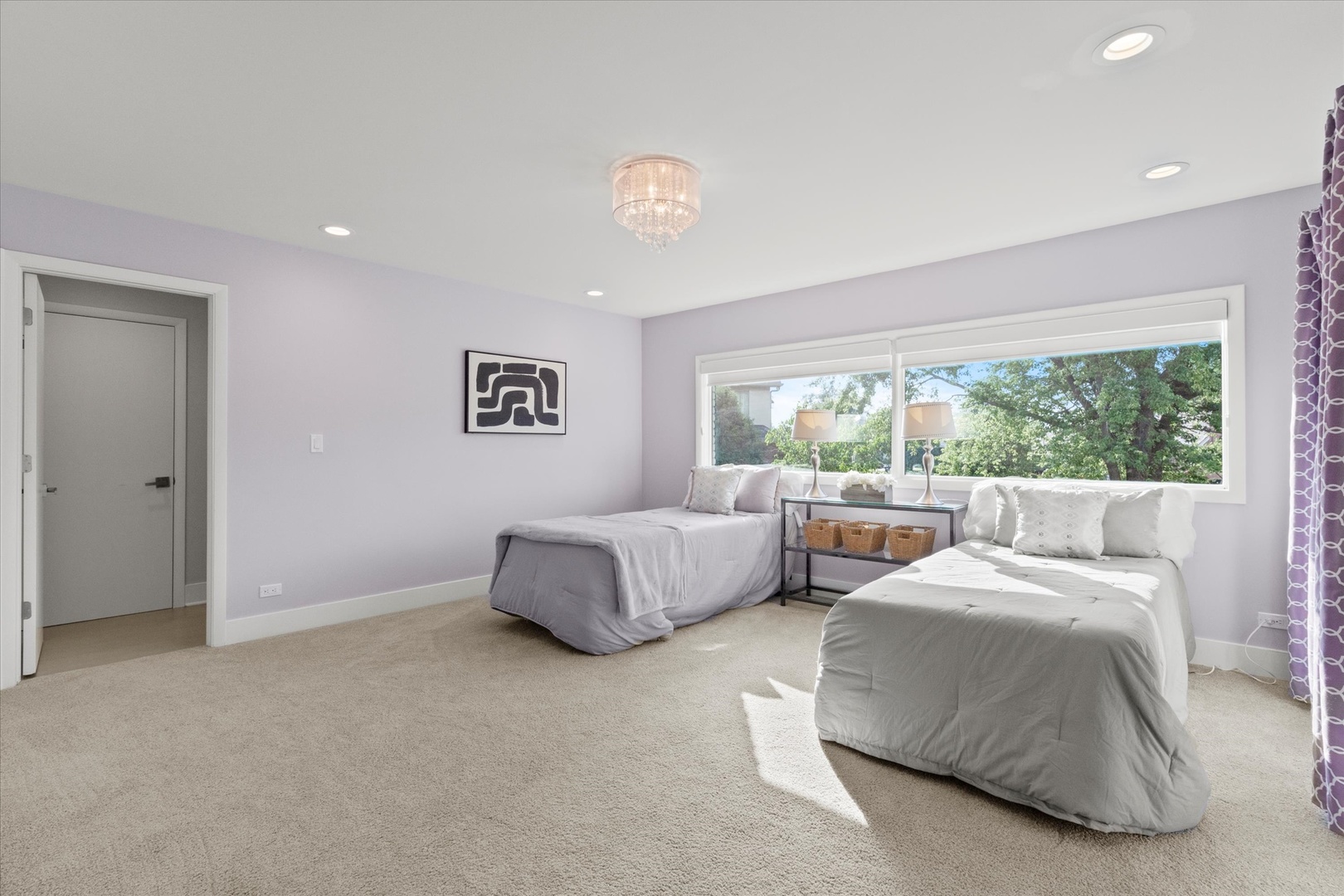 Oak Brook, Illinois, 60523, United States, 5 Bedrooms Bedrooms, ,6 BathroomsBathrooms,Residential,For Sale,1903537