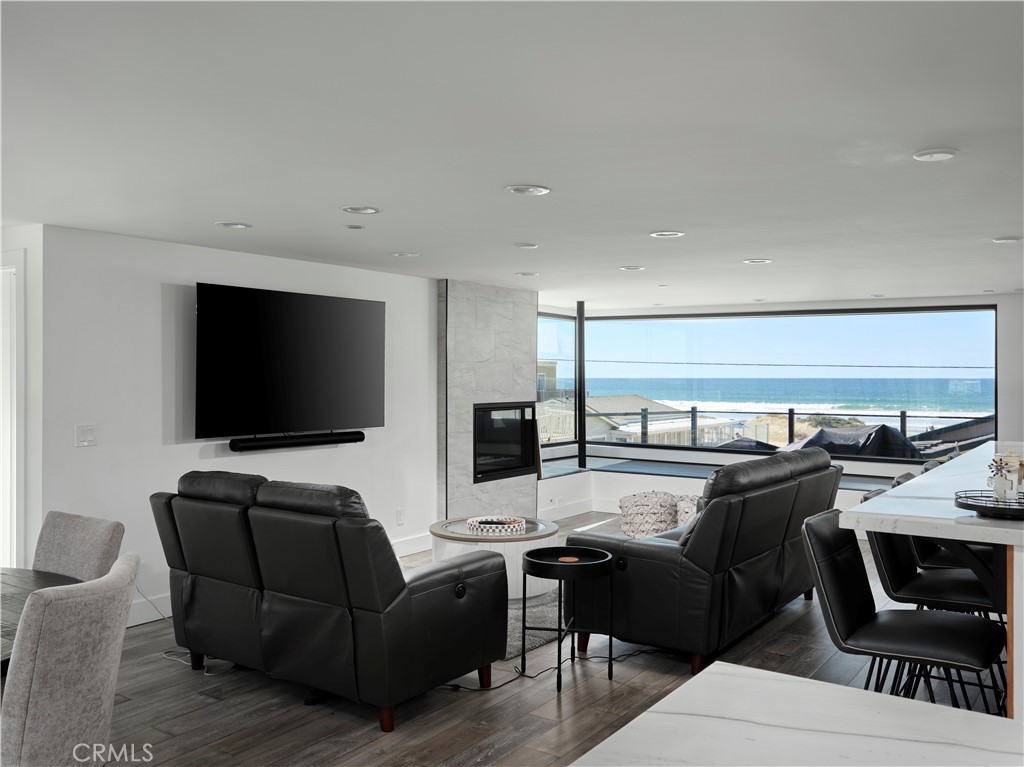 Oceano, California, 93445, United States, 5 Bedrooms Bedrooms, ,4 BathroomsBathrooms,Residential,For Sale,1981898