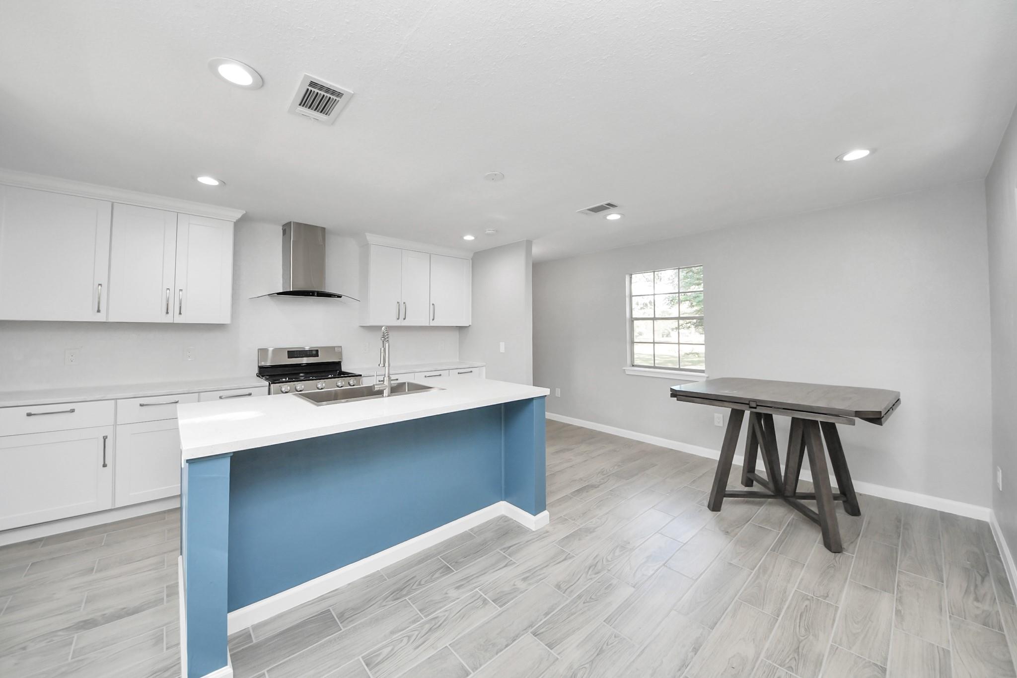 Sheridan, Texas, 78962, United States, 2 Bedrooms Bedrooms, ,2 BathroomsBathrooms,Residential,For Sale,1981605