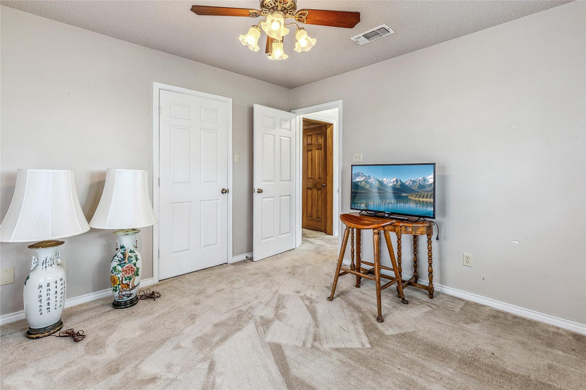 Campbell, Texas, 75422, United States, 3 Bedrooms Bedrooms, ,2 BathroomsBathrooms,Residential,For Sale,2048181