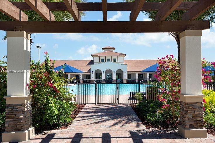 Homestead, Florida, 33032, United States, 5 Bedrooms Bedrooms, ,4 BathroomsBathrooms,Residential,For Sale,1896086