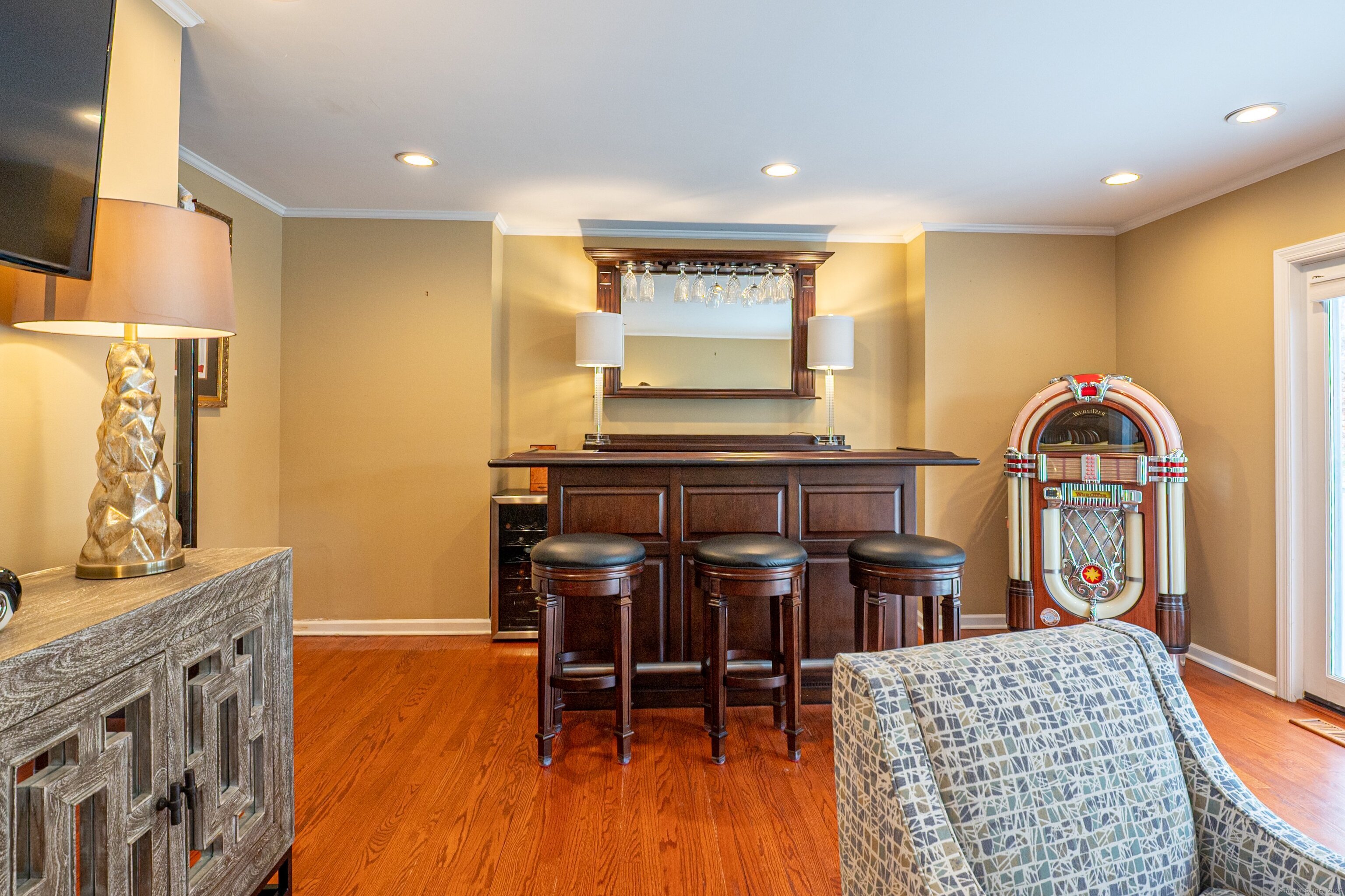 Branford, Connecticut, 06405, United States, 4 Bedrooms Bedrooms, ,4 BathroomsBathrooms,Residential,For Sale,2000721