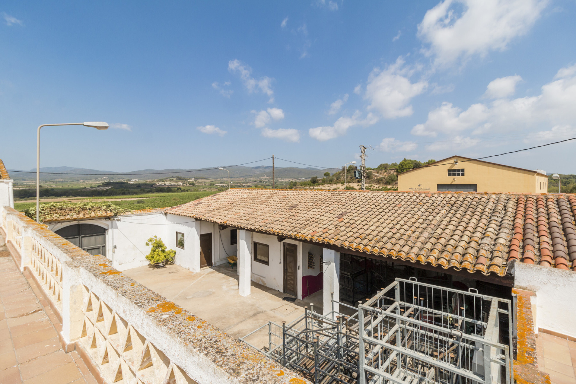  Historic Winery Estate with Vineyards in Penedes for Sale. - 物件實景