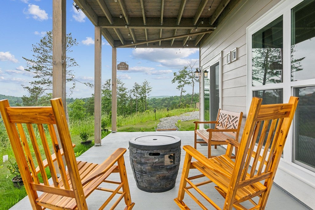 Ellijay, Georgia, 30540, United States, 3 Bedrooms Bedrooms, ,3 BathroomsBathrooms,Residential,For Sale,1859114
