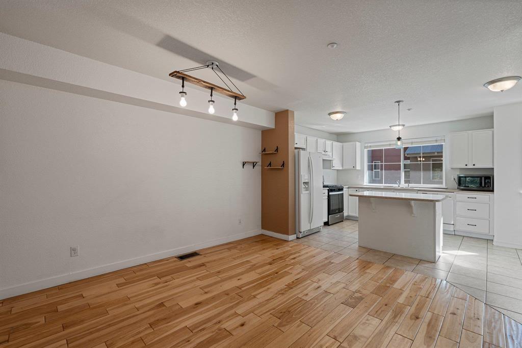 Durango, Colorado, 81301, United States, 2 Bedrooms Bedrooms, ,2 BathroomsBathrooms,Residential,For Sale,1873878