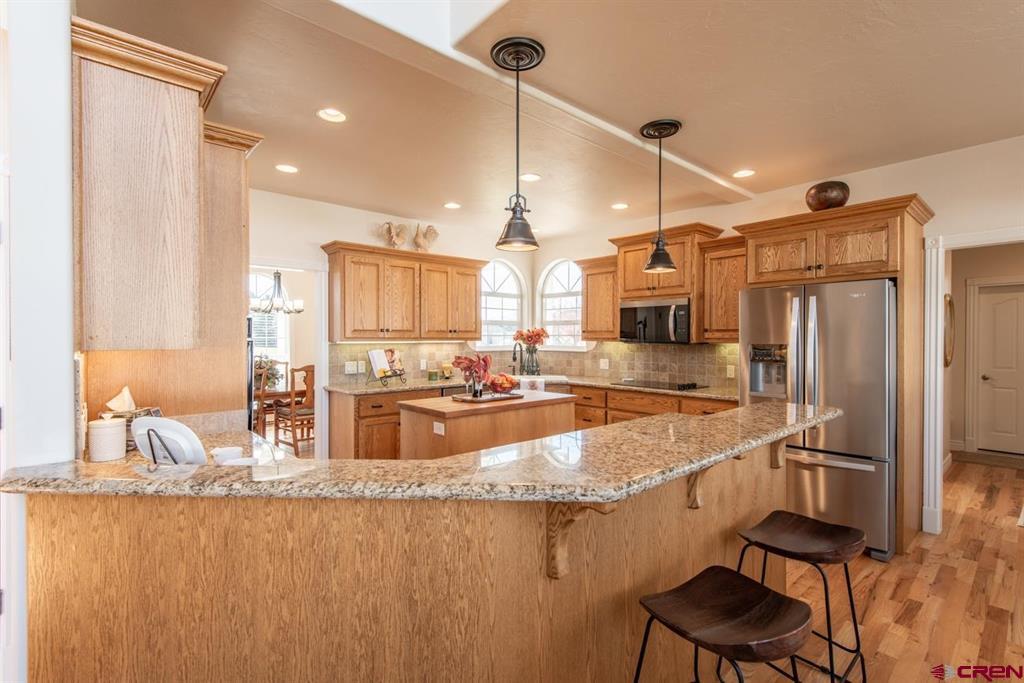 Montrose, Colorado, 81403, United States, 4 Bedrooms Bedrooms, ,4 BathroomsBathrooms,Residential,For Sale,1994276