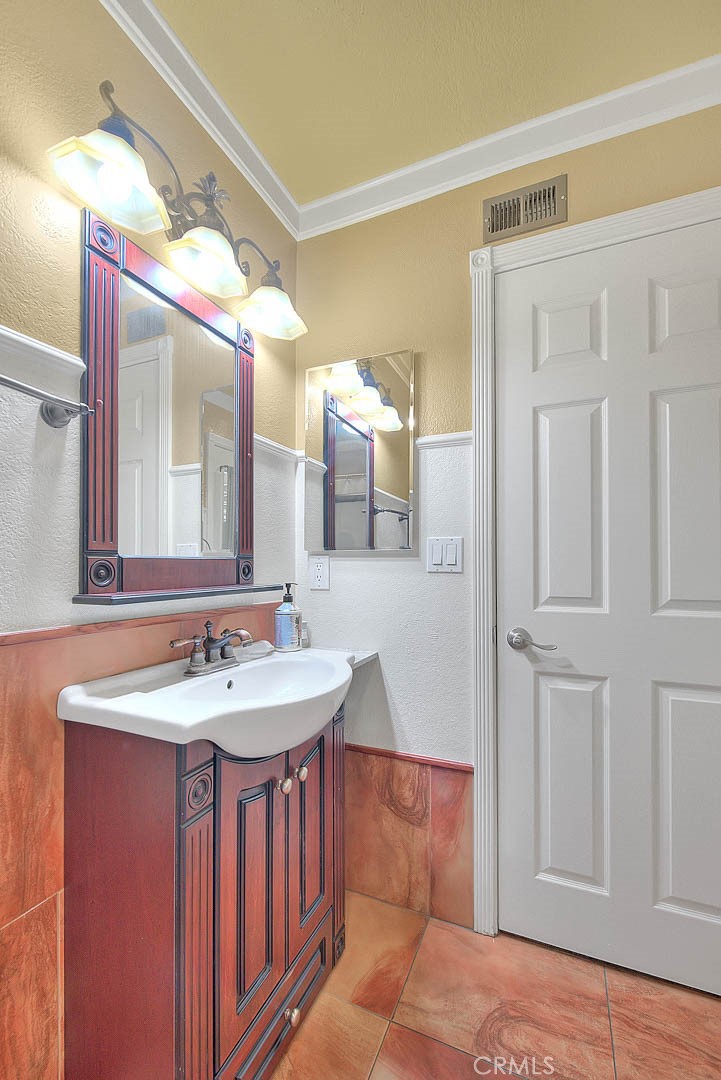 Loma Linda, California, 92354, United States, 4 Bedrooms Bedrooms, ,2 BathroomsBathrooms,Residential,For Sale,1841677