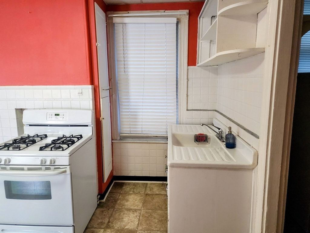 Boston, Massachusetts, 02128, United States, 4 Bedrooms Bedrooms, ,2 BathroomsBathrooms,Residential,For Sale,1975613