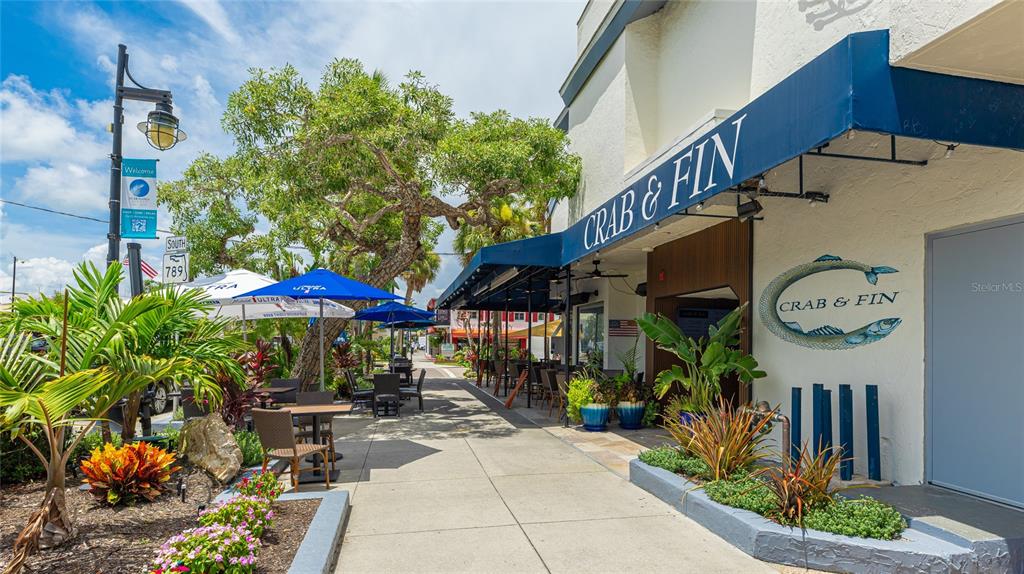 Sarasota, Florida, 34240, United States, 4 Bedrooms Bedrooms, ,4 BathroomsBathrooms,Residential,For Sale,1987779