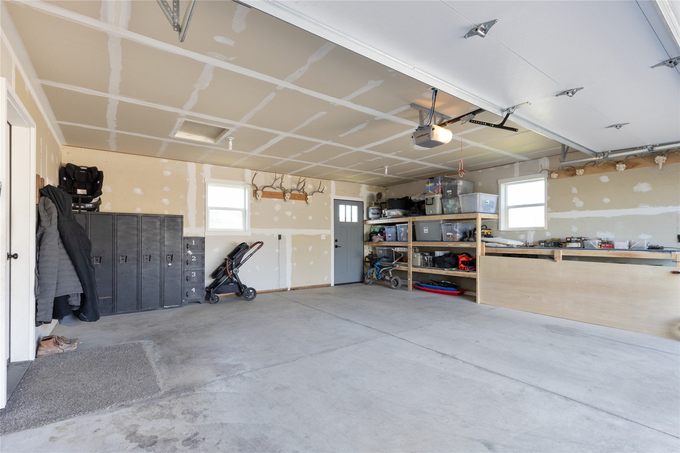 Kalispell, Montana, 59901, United States, 3 Bedrooms Bedrooms, ,3 BathroomsBathrooms,Residential,For Sale,1848783