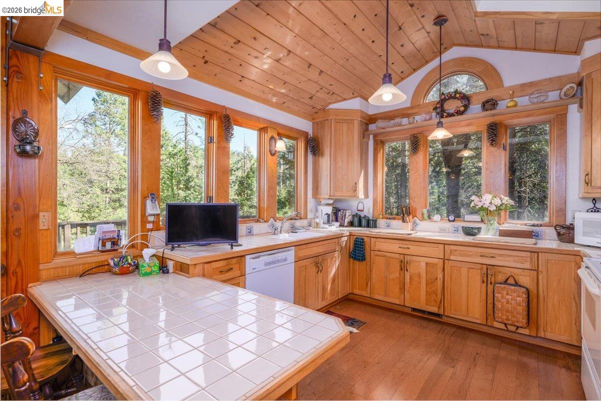 Twain Harte, California, 95383, United States, 3 Bedrooms Bedrooms, ,3 BathroomsBathrooms,Residential,For Sale,2029543
