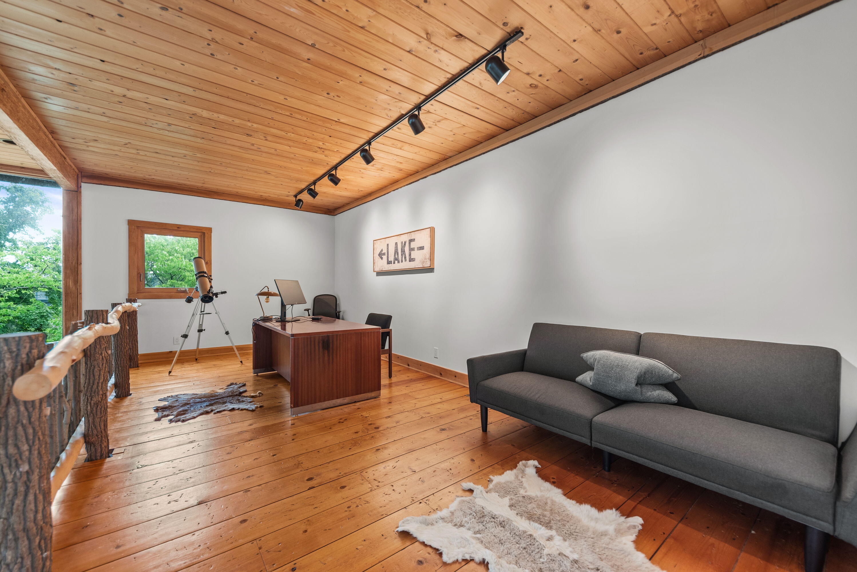 Lakeside, Michigan, 49116, United States, 3 Bedrooms Bedrooms, ,3 BathroomsBathrooms,Residential,For Sale,1926204