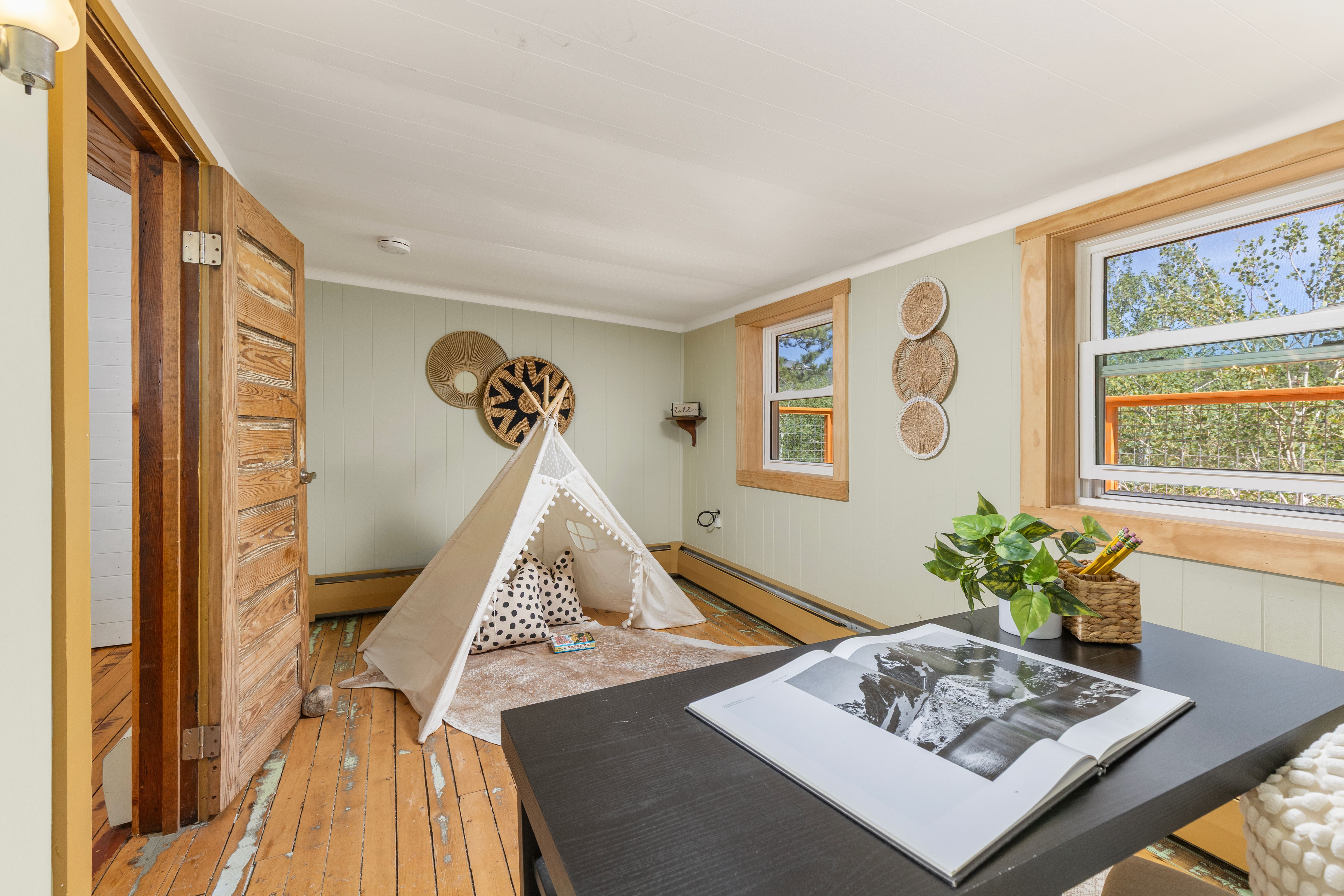  Located in the Heart of Nederland Yet in a Very Private 1.72 Acre Setting - 物件實景