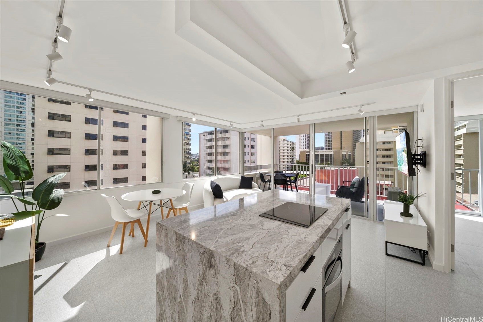 Honolulu, Hawaii, 96815, United States, 1 Bedroom Bedrooms, ,1 BathroomBathrooms,Residential,For Sale,1917865