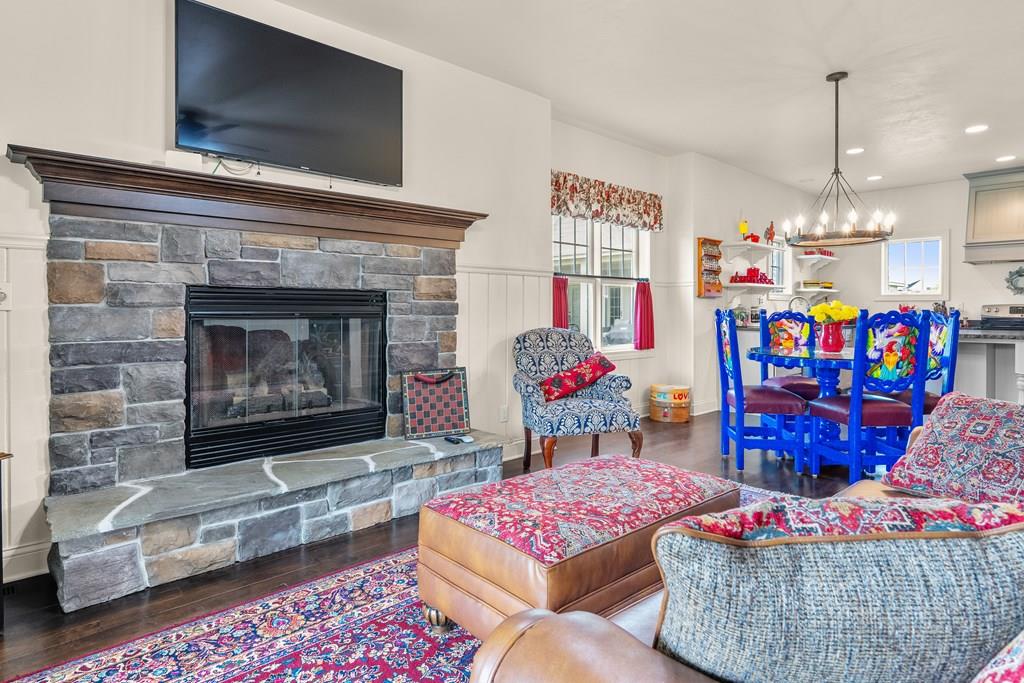 Egg Harbor, Wisconsin, 54209, United States, 3 Bedrooms Bedrooms, ,3 BathroomsBathrooms,Residential,For Sale,1927227
